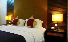 Circle Inn Hotel Bacolod